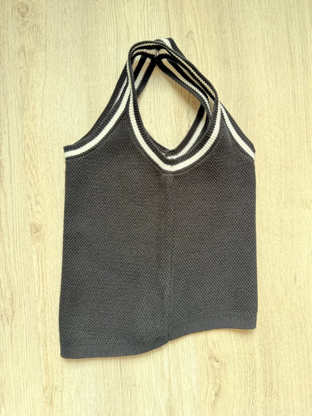 Alo Yoga - Tennis Club Sweater Knit Tank in Black w/ White - Women’s size XS